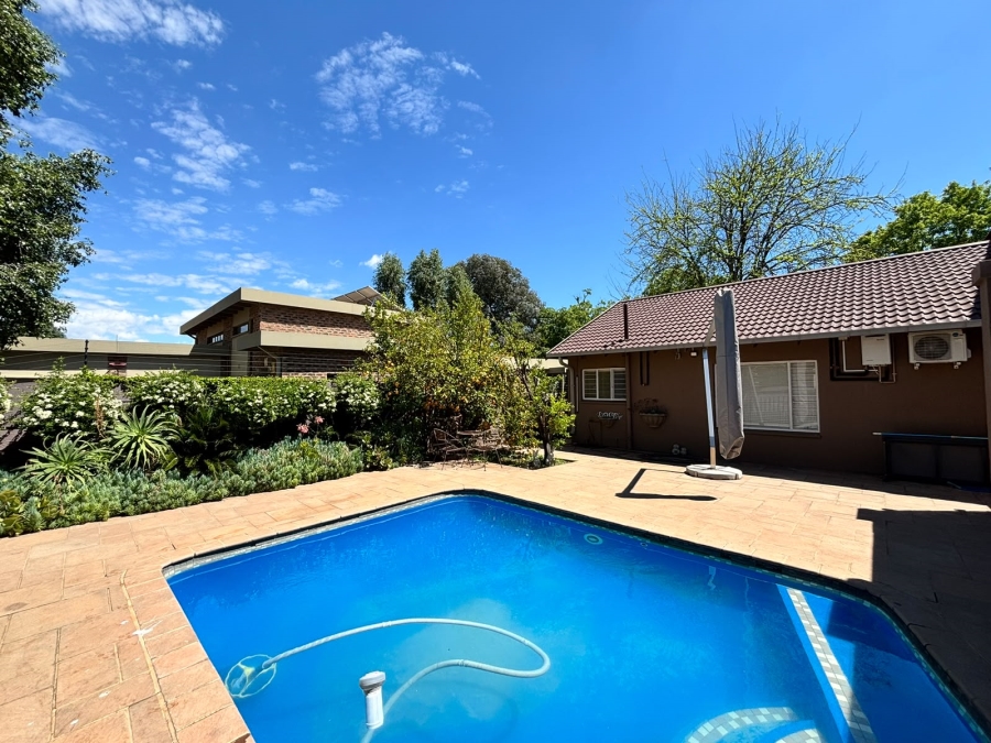 4 Bedroom Property for Sale in Grimbeeck Park North West